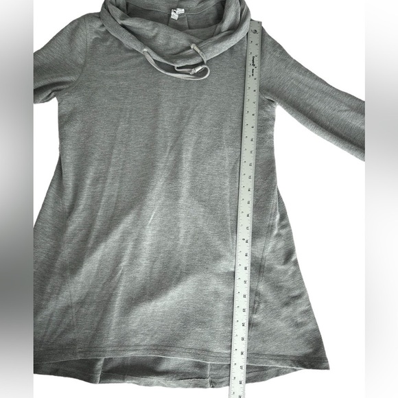 Cable & Gauge gray cowl-neck pullover sweater Medium - Picture 3 of 10